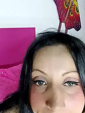 moxie22 online show from January 8, 2026, 12:24 am