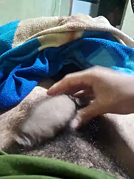 Utaca02 online show from February 17, 2026, 9:32 pm