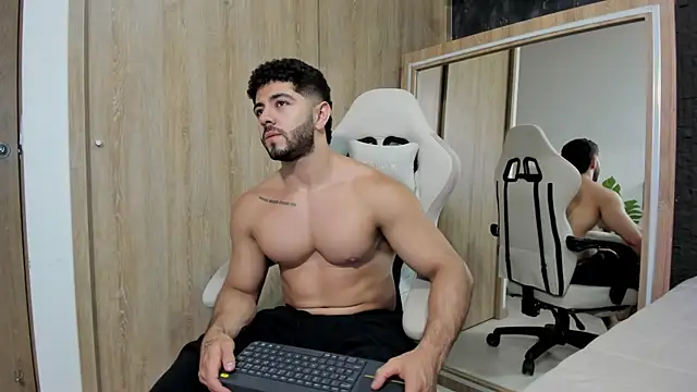 Snapshot of Thiago_moretti chatting on July 13, 2026, 4:26 am Thiago moretti online show from July 13, 2026, 4:26 am