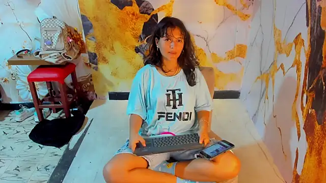 Snapshot of MiaBella18 chatting on January 11, 2026, 7:19 pm MiaBella18 online show from January 11, 2026, 7:19 pm