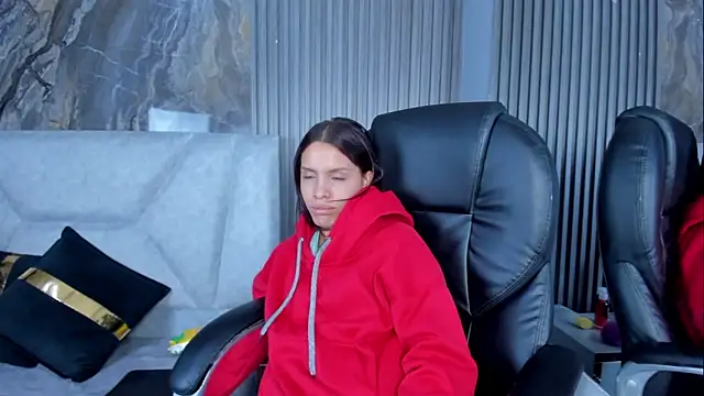 GraceAlexa12 online show from April 6, 2026, 3:02 pm