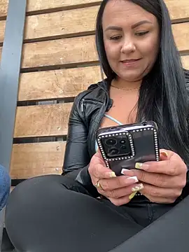 nathacha1230 online show from April 17, 2026, 8:12 pm