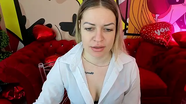 Snapshot of AnnaRayy chatting on February 10, 2026, 1:37 pm AnnaRayy online show from February 10, 2026, 1:37 pm