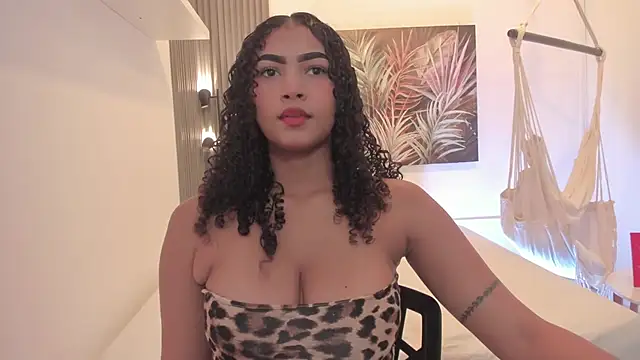 Snapshot of ailann_ chatting on February 12, 2026, 7:53 pm ailann online show from February 12, 2026, 7:53 pm