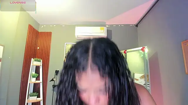 Snapshot of ailann_ chatting on April 1, 2026, 7:44 pm ailann online show from April 1, 2026, 7:44 pm