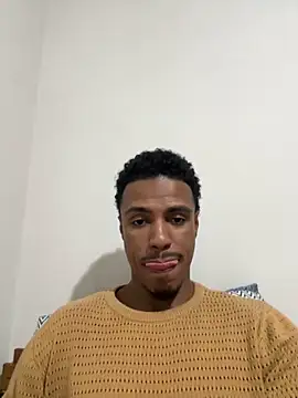 LorenzoBlack27 online show from May 12, 2026, 12:08 am