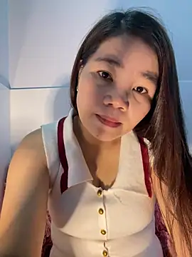 Snapshot of Benguyet6868 chatting on January 15, 2026, 12:32 pm Benguyet6868 online show from January 15, 2026, 12:32 pm