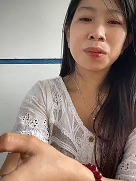 Snapshot of Mayly_lucky2 chatting on July 1, 2026, 2:35 am Mayly lucky2 online show from July 1, 2026, 2:35 am