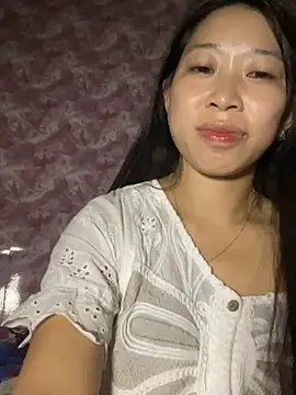 Snapshot of Mayly_lucky2 chatting on July 1, 2026, 2:40 pm Mayly lucky2 online show from July 1, 2026, 2:40 pm