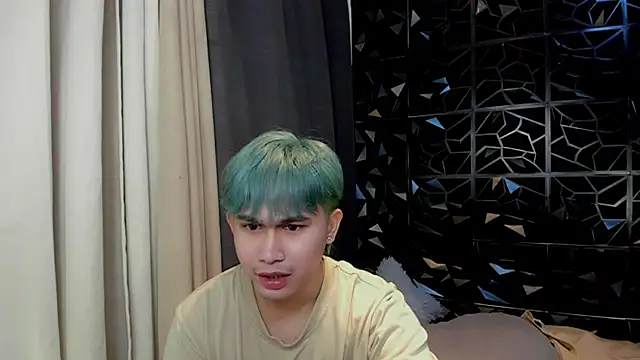 davincihugecock online show from April 2, 2026, 4:37 pm