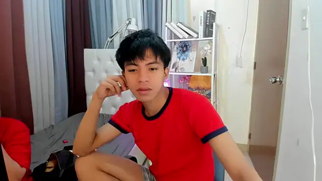 davincihugecock online show from April 16, 2026, 5:47 pm