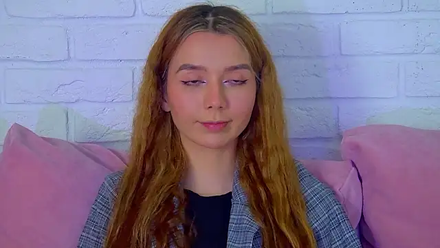 VanessaVienne online show from February 7, 2026, 4:22 pm