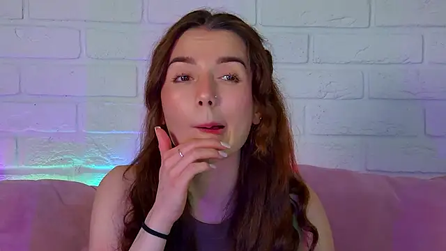 VanessaVienne online show from April 24, 2026, 5:04 pm