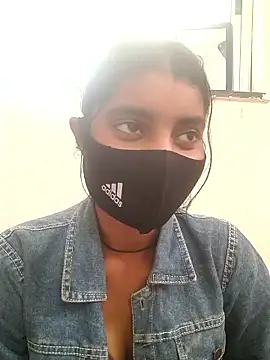 Erotic-Girl online show from January 13, 2026, 6:29 am