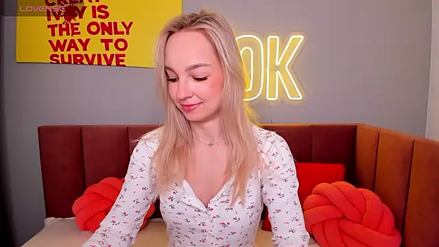 Snapshot of DaisyMellifluous chatting on January 15, 2026, 1:32 am DaisyMellifluous online show from January 15, 2026, 1:32 am