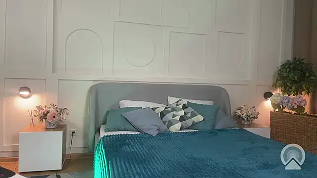  SilkyShadow  online show from March 29, 2026, 1:05 am