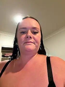 Snapshot of carinabro10 chatting on January 10, 2026, 8:05 am carinabro10 online show from January 10, 2026, 8:05 am