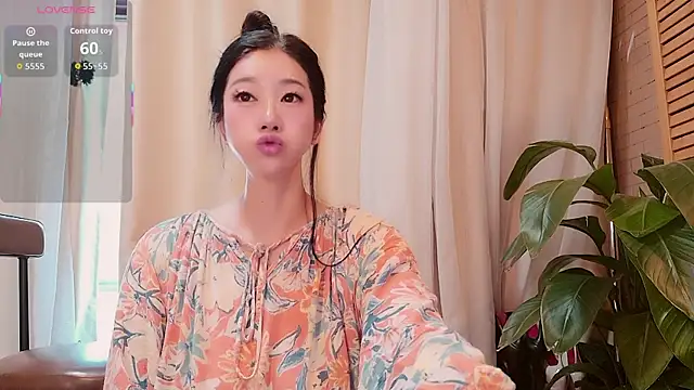 Snapshot of neinei_bao chatting on July 8, 2026, 12:26 am neinei bao online show from July 8, 2026, 12:26 am