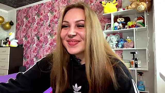 TraciBallena online show from February 2, 2026, 9:08 am