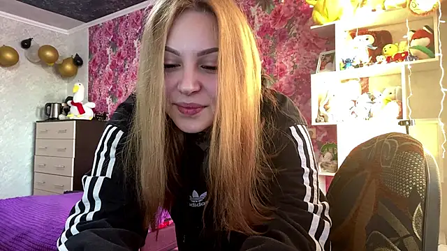 TraciBallena online show from February 10, 2026, 6:06 am