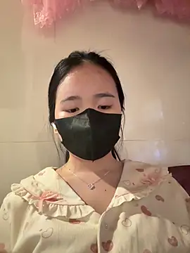 Gwen879 online show from February 15, 2026, 9:08 am