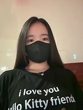 Gwen879 online show from March 30, 2026, 11:28 pm