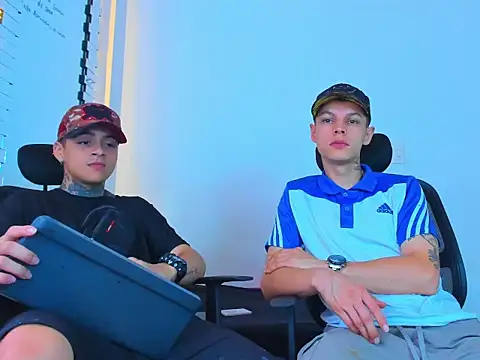 Snapshot of Thomas-Wil chatting on February 1, 2026, 4:55 am Thomas-Wil online show from February 1, 2026, 4:55 am