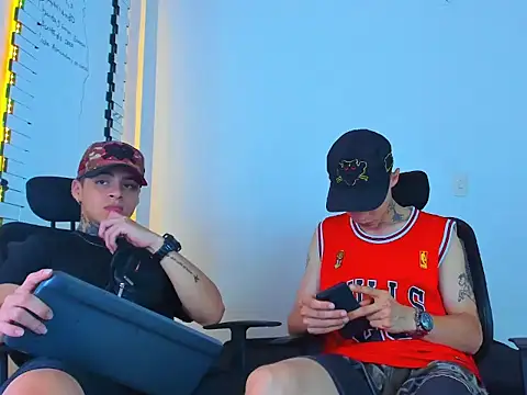 Snapshot of Thomas-Wil chatting on February 3, 2026, 2:53 am Thomas-Wil online show from February 3, 2026, 2:53 am