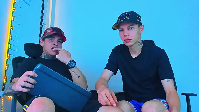 Snapshot of Thomas-Wil chatting on February 27, 2026, 9:59 pm Thomas-Wil online show from February 27, 2026, 9:59 pm