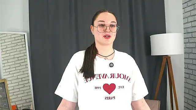 LisaSaas online show from January 13, 2026, 3:45 am