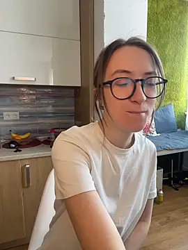 Persephone Kore online show from April 9, 2026, 12:21 pm