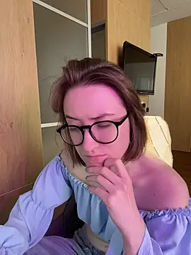 Snapshot of Persephone_Kore chatting on May 7, 2026, 4:12 pm Persephone Kore online show from May 7, 2026, 4:12 pm