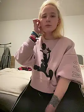 PurpleHazexx online show from February 19, 2026, 9:00 pm