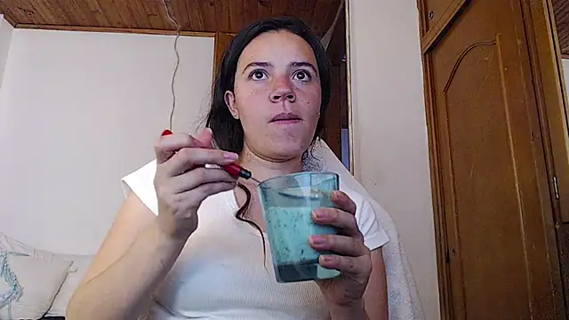 Shanel Lozano online show from May 14, 2026, 10:05 pm