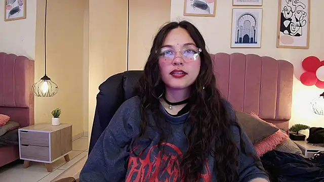 Hanabie  online show from April 11, 2026, 3:11 am