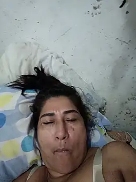 PatriciaGrajales online show from April 18, 2026, 2:37 am