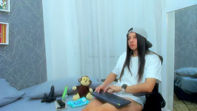 ViictoriiaSaenz online show from February 21, 2026, 3:51 am