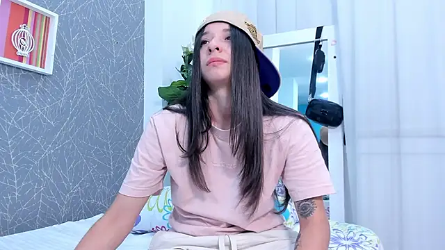 ViictoriiaSaenz online show from May 24, 2026, 6:07 am