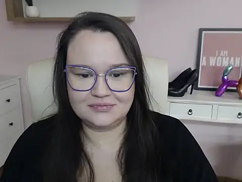 Snapshot of HollyDanceSoul chatting on January 13, 2026, 7:35 am HollyDanceSoul online show from January 13, 2026, 7:35 am