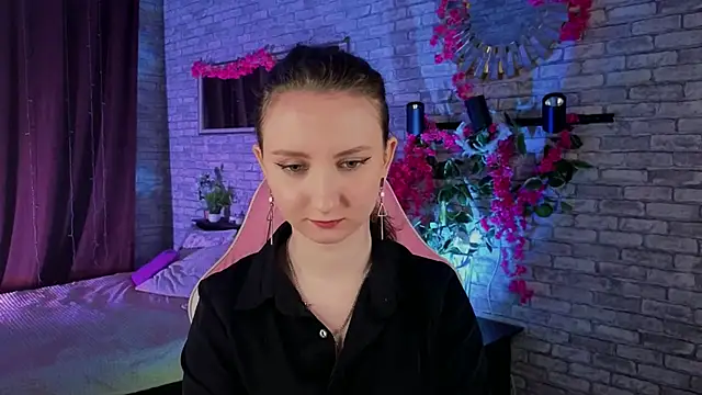 Snapshot of SunshineBlaze chatting on January 11, 2026, 5:56 am SunshineBlaze online show from January 11, 2026, 5:56 am