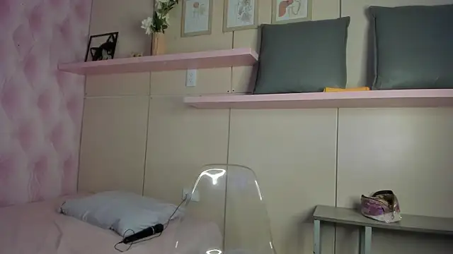 Snapshot of _BellaBliss chatting on January 15, 2026, 7:06 pm BellaBliss online show from January 15, 2026, 7:06 pm