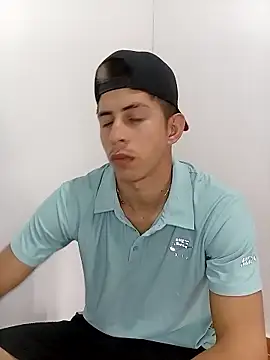 Snapshot of v3gueta1214 chatting on January 14, 2026, 6:13 pm v3gueta1214 online show from January 14, 2026, 6:13 pm