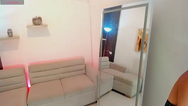 ambar muse online show from April 18, 2026, 11:14 am