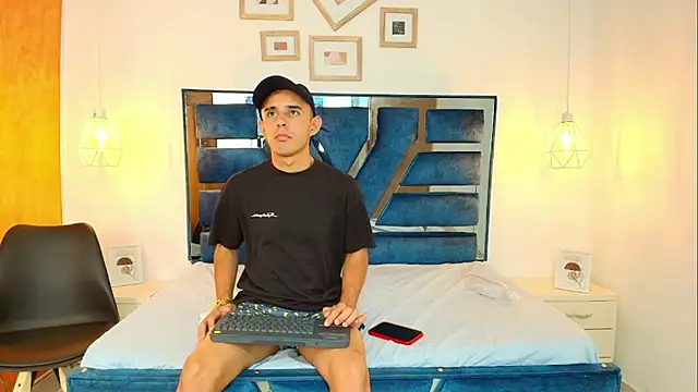 Lian Brown online show from January 14, 2026, 8:03 pm