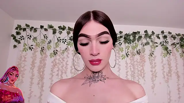 lizz lunna online show from March 18, 2026, 9:51 pm