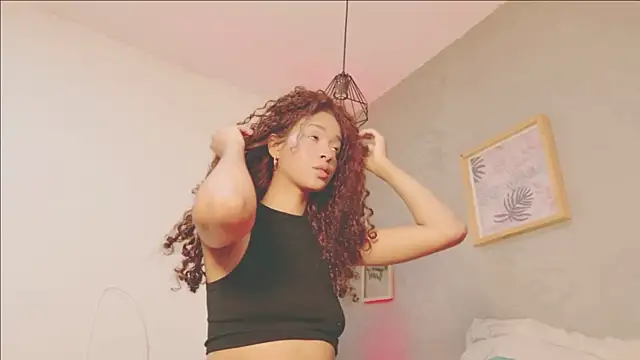 lanahill11 online show from February 12, 2026, 1:44 am