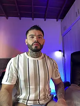 thiago ferrari  online show from March 25, 2026, 8:59 pm