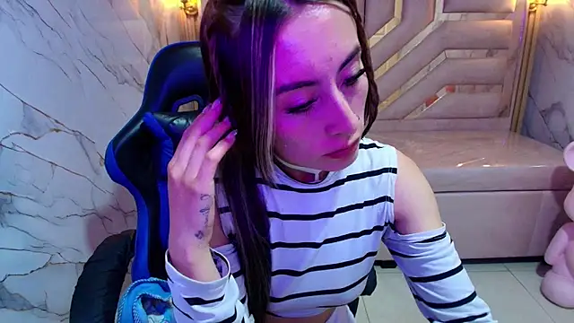 Snapshot of katalina_r_ chatting on March 3, 2026, 3:01 am katalina r online show from March 3, 2026, 3:01 am