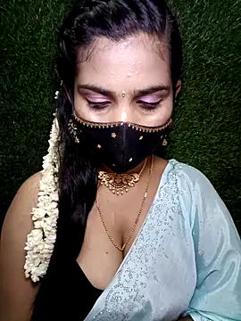 Snapshot of Nithyatamil chatting on April 20, 2026, 5:26 pm Nithyatamil online show from April 20, 2026, 5:26 pm