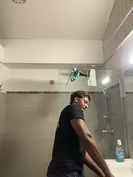 Axel black10 online show from March 16, 2026, 5:28 pm